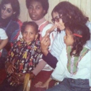 Meet your Posher, Rhodena